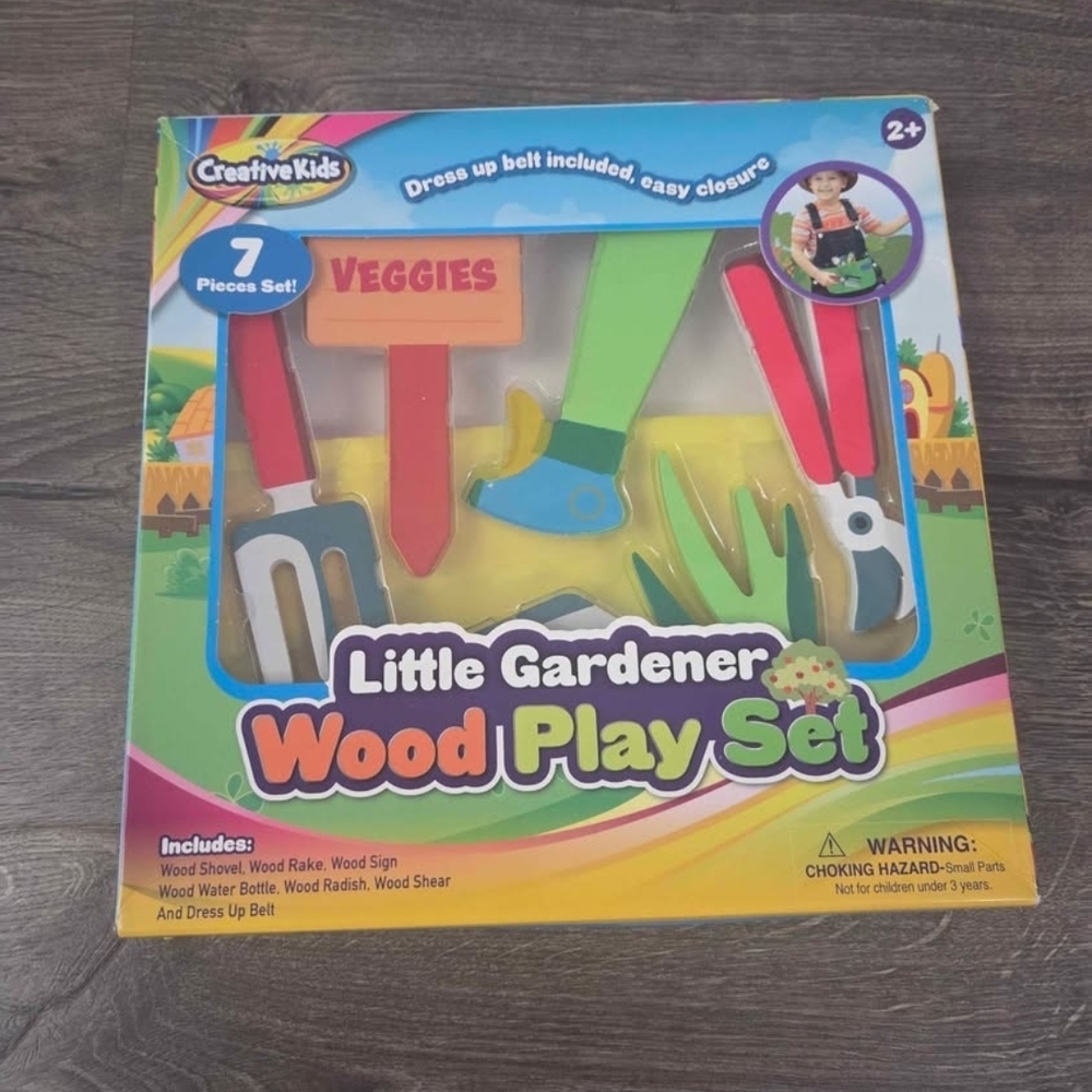 Little Gardener Wood Play Set - NEW
